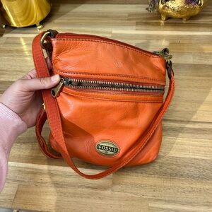 Vintage Fossil Orange Leather crossbody small Bag with Zipper